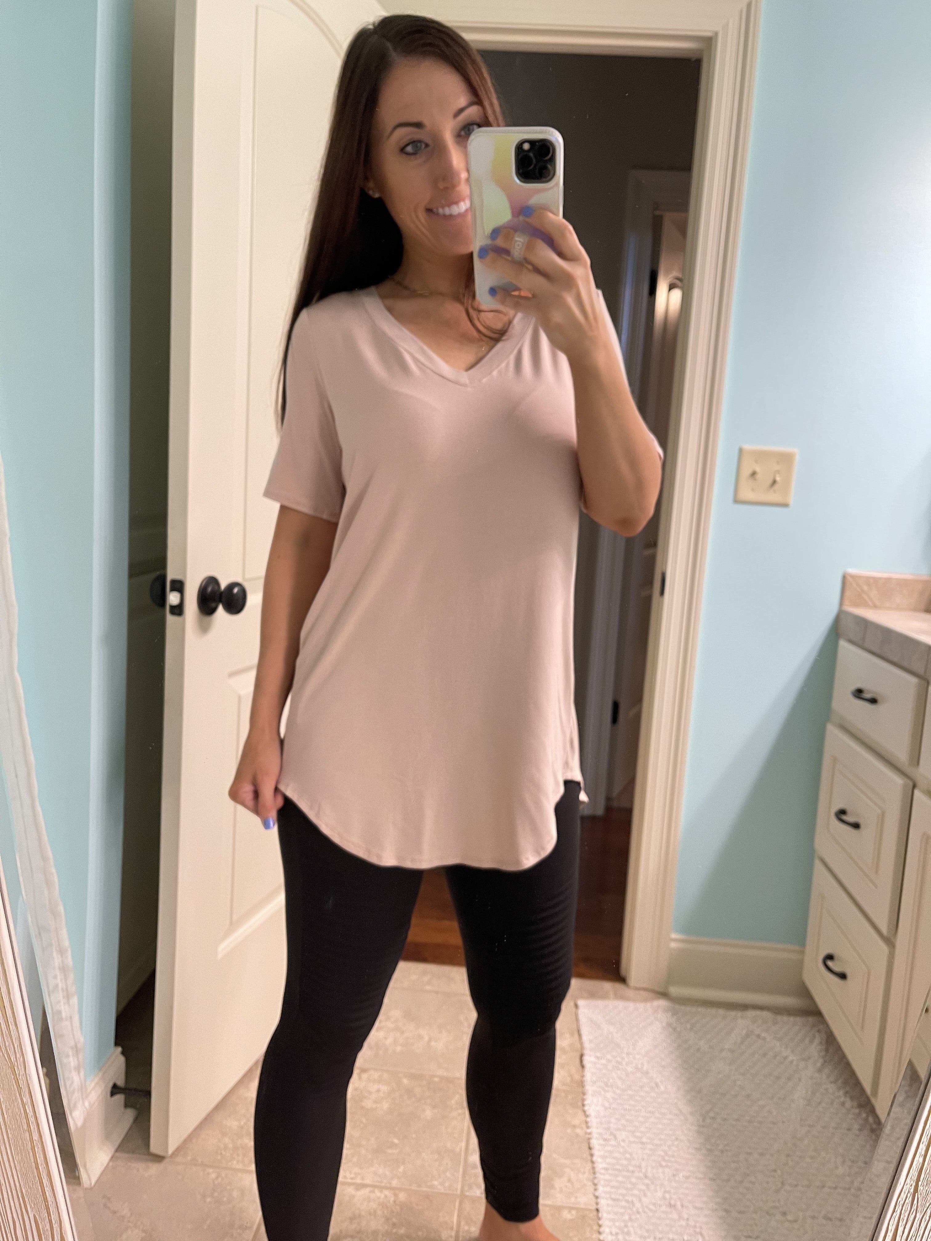 V-Neck Hi-Low Basic
