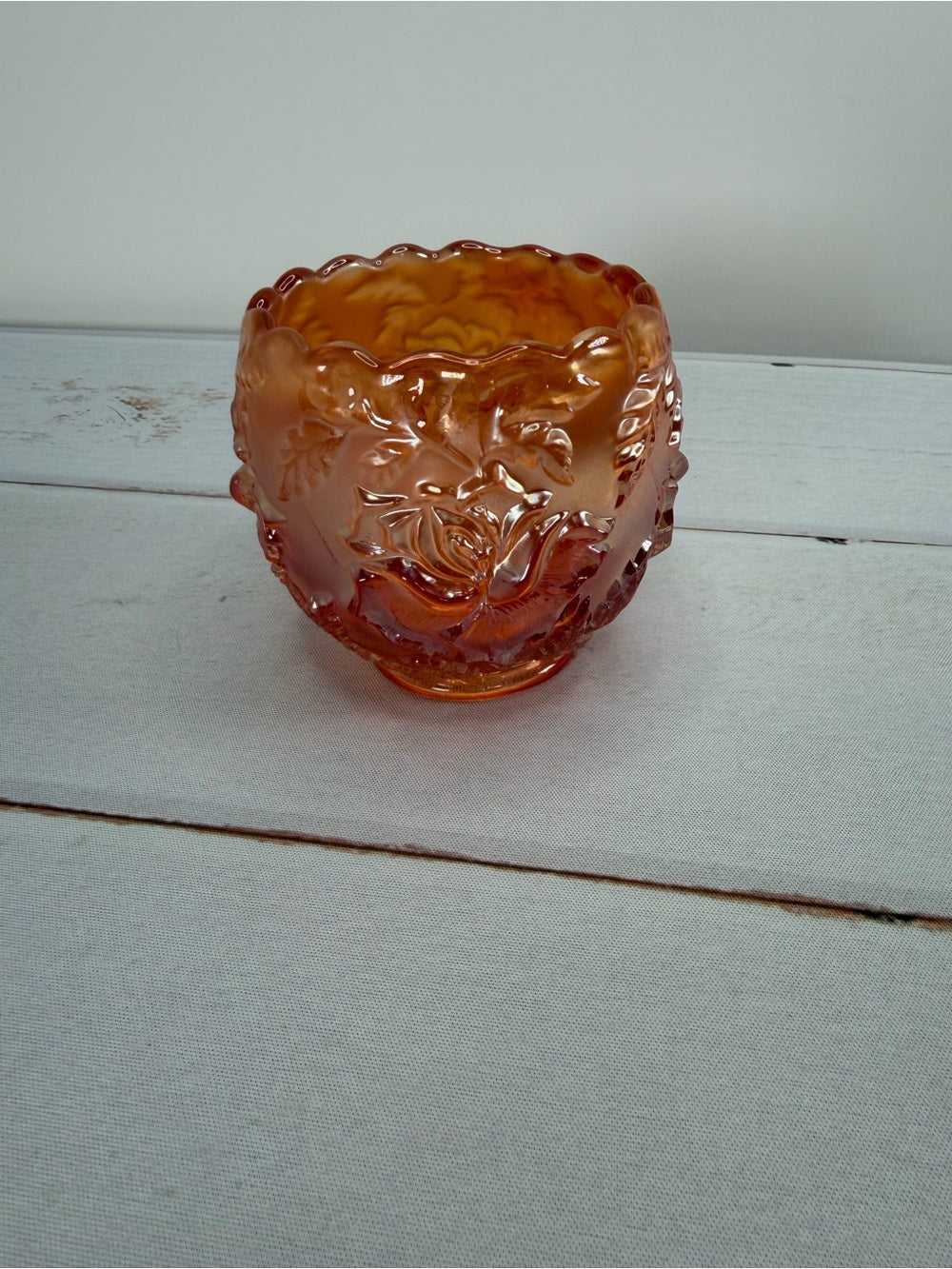 Antique 1910 Dugan Marigold "Wreath of Roses" Carnival Glass Small Rose Bowl