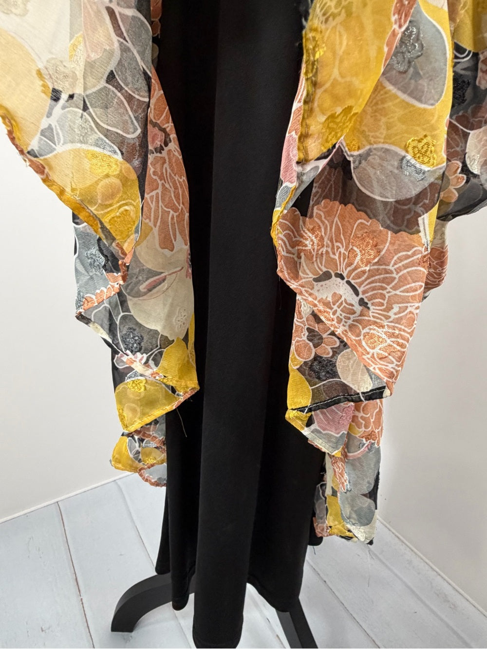 Lulus Black Floral Jacquard Tiered Midi Dress Size XS