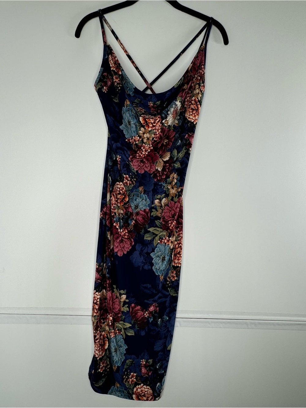 Lovely Day Floral Sleeveless Midi Dress Criss Cross Back Size Medium