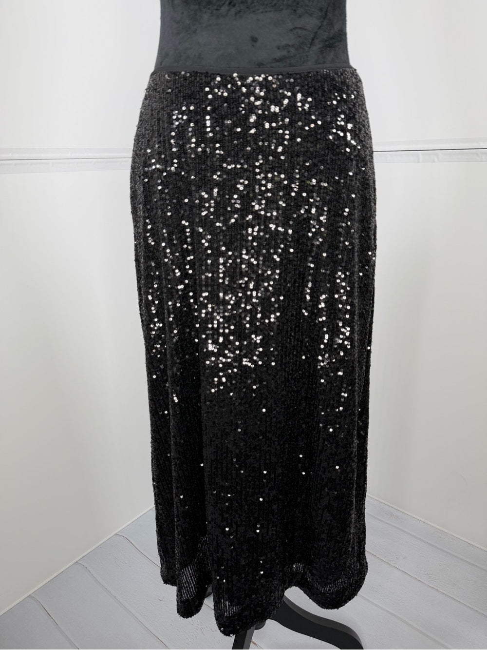 NWT  Vineyard Vines Sequin Midi Skirt Size Small