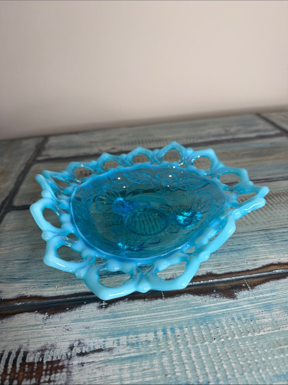 Vintage Northwood Blue Opalescent Glass Shell & Wild Rose Footed Lace Bowl