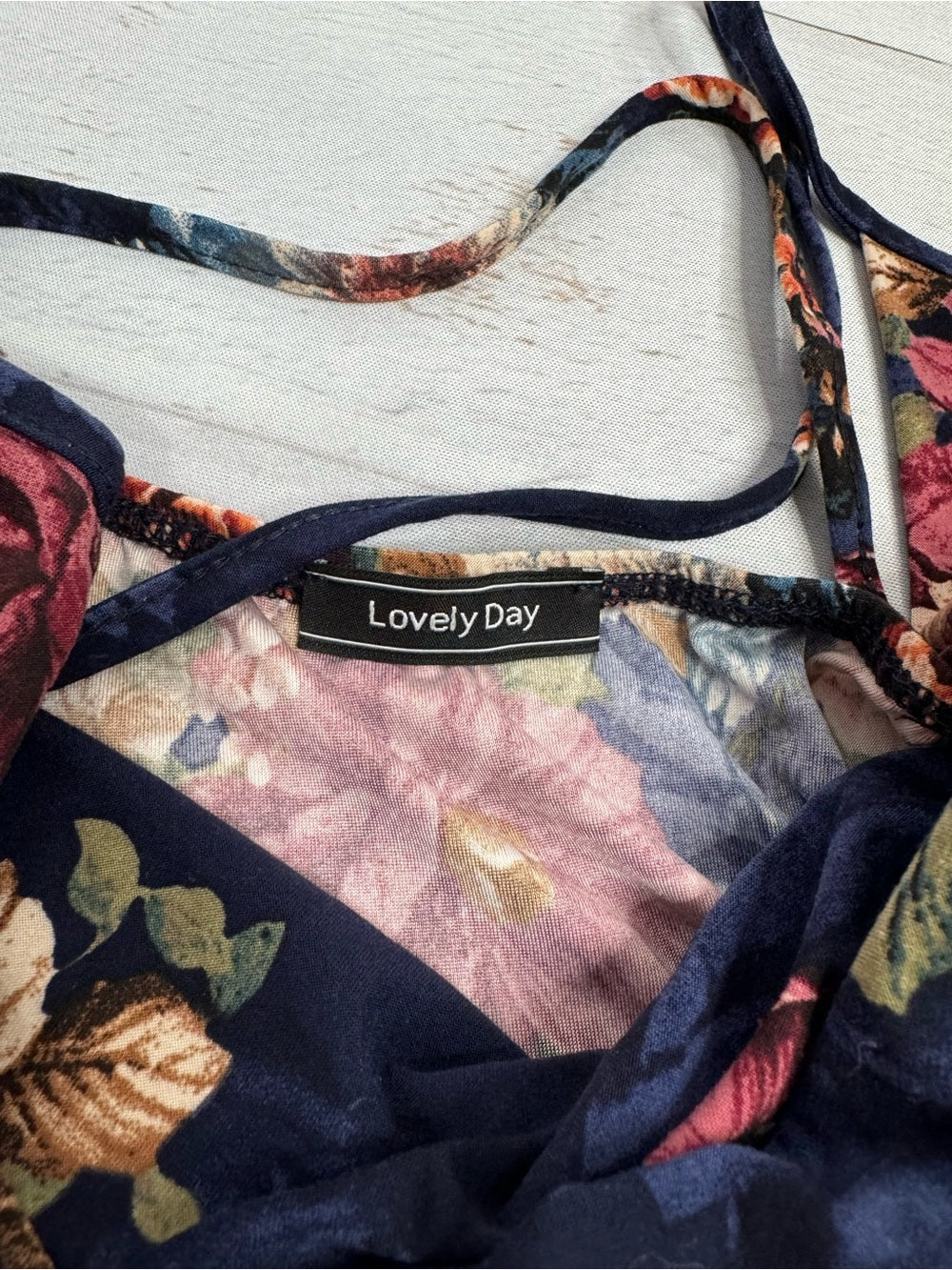 Lovely Day Floral Sleeveless Midi Dress Criss Cross Back Size Medium