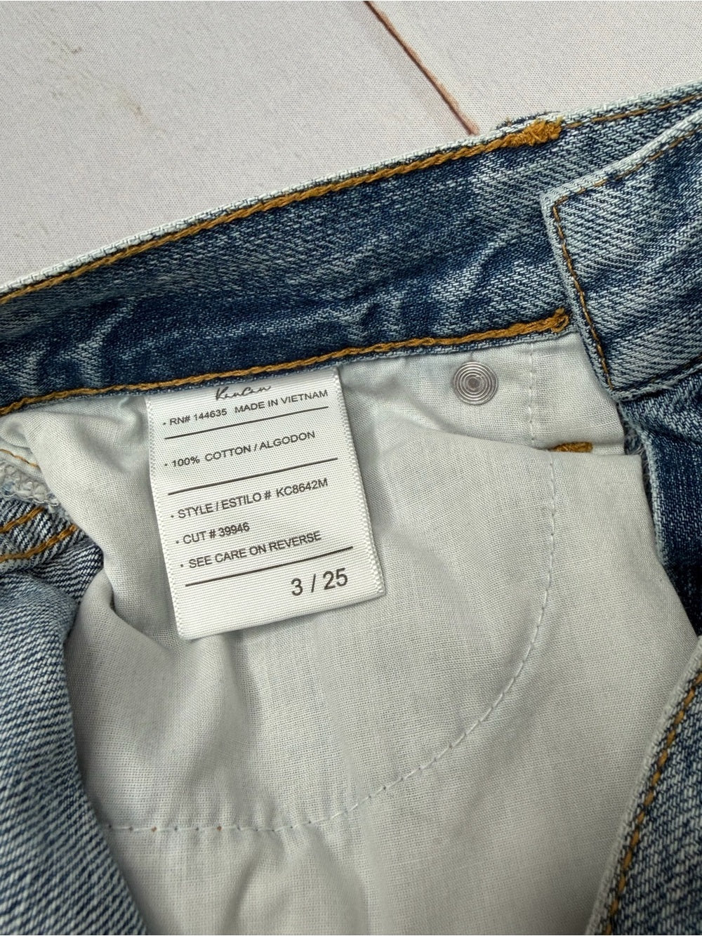KanCan Trevie Ultra High Rise Straight Leg Distressed Jeans Size 3/25