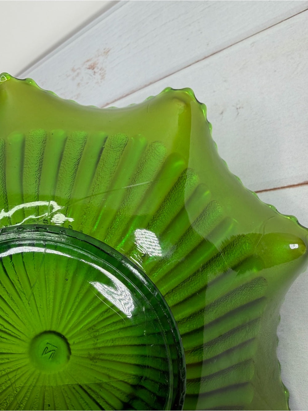 Antique Signed Northwood Green Stippled Rays Carnival Glass Ruffled Bowl Mark N