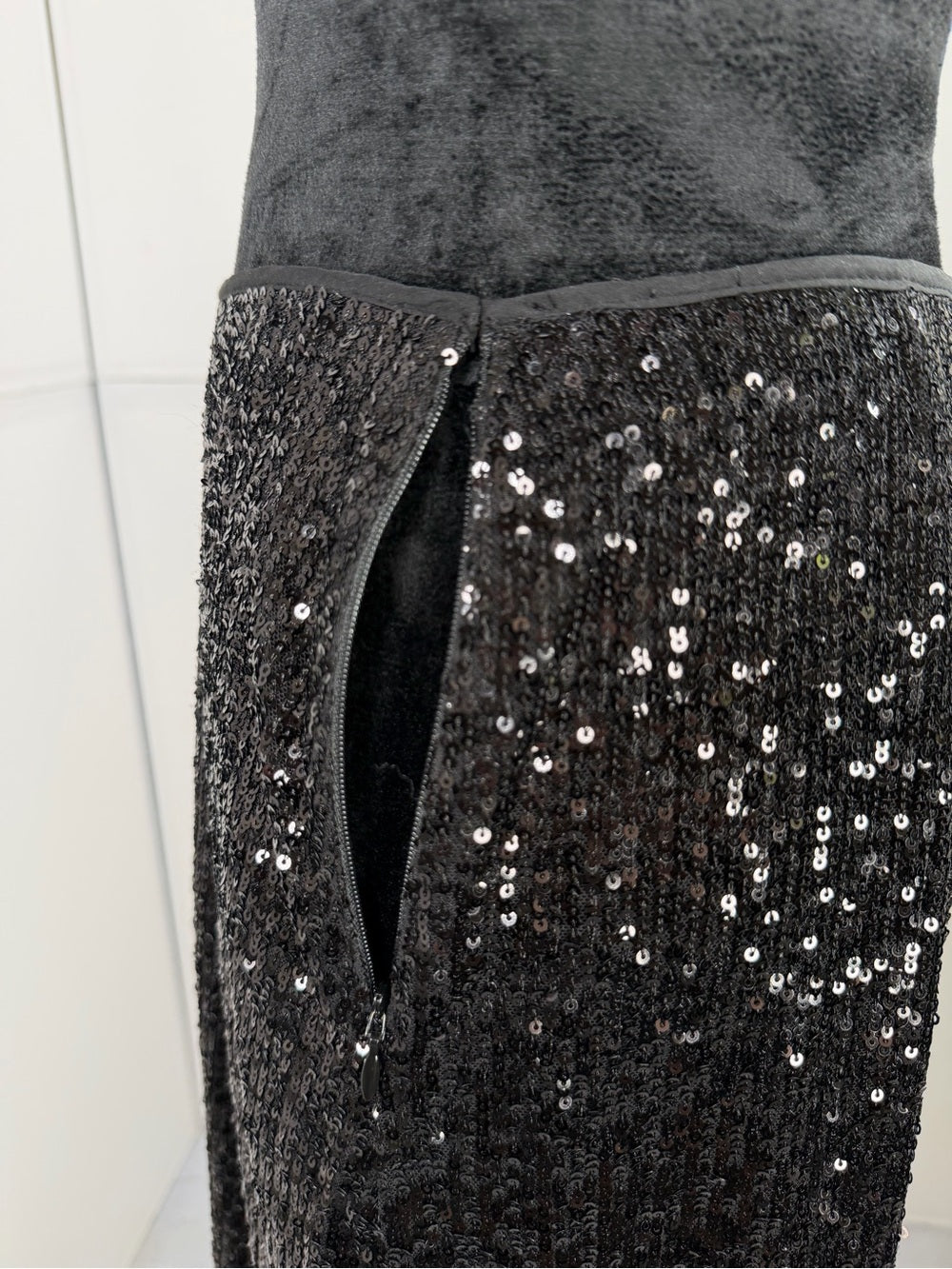 NWT  Vineyard Vines Sequin Midi Skirt Size Small