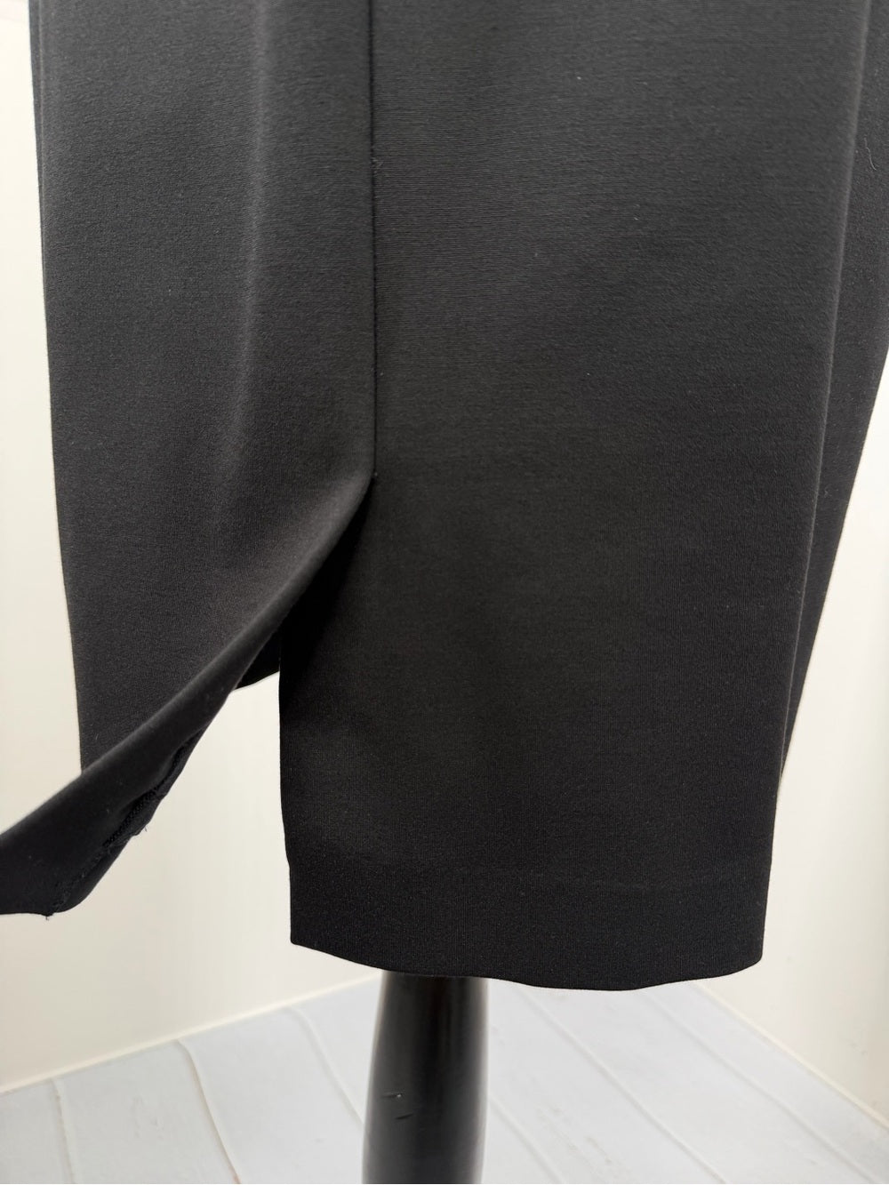 Brooks Brothers Ponte Sweetheart Neck Black Sheath Dress Size 8
