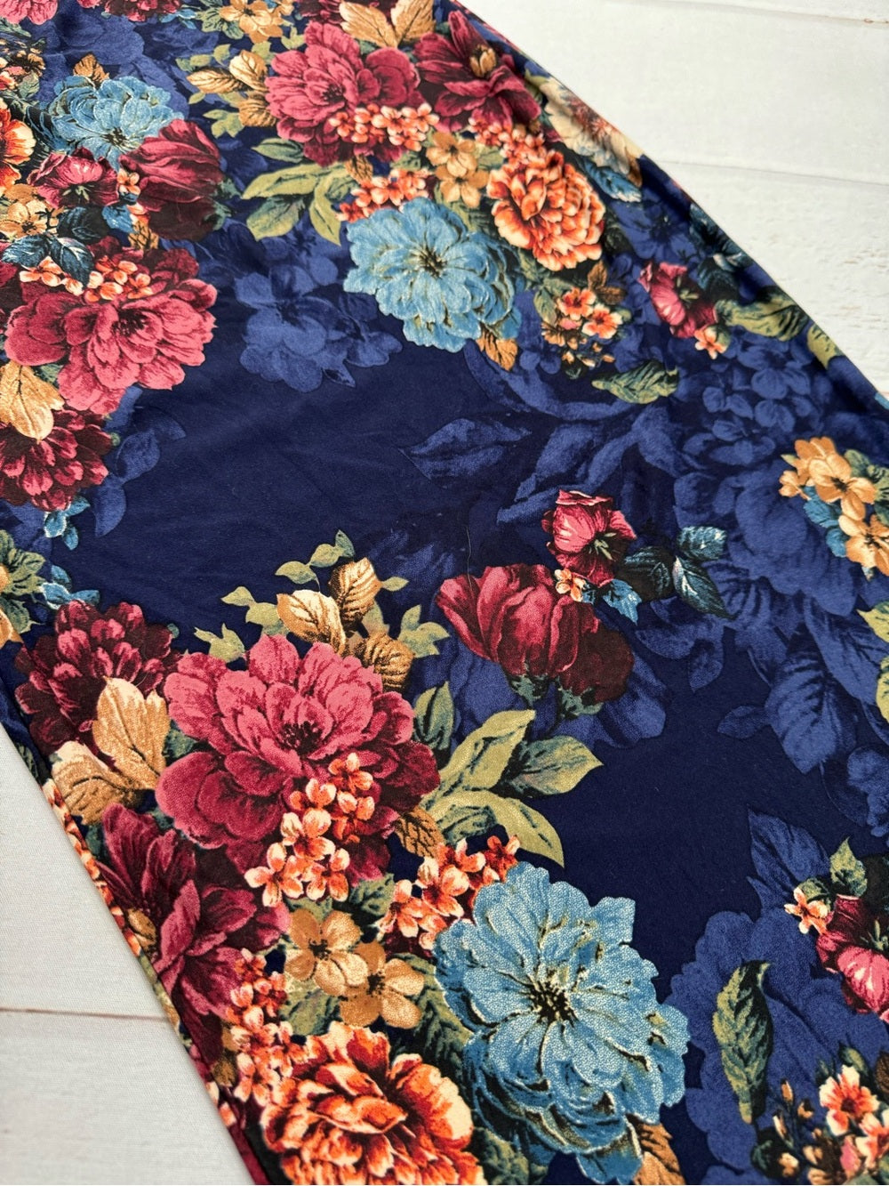 Lovely Day Floral Sleeveless Midi Dress Criss Cross Back Size Medium