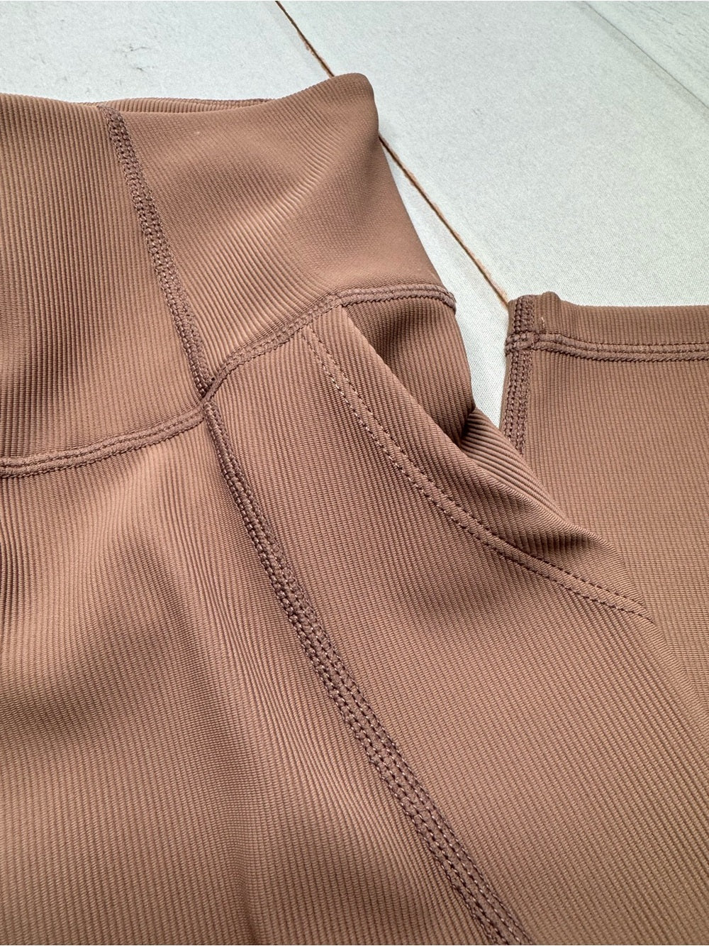 NWT - ALLFENIX Ribbed 7/8 Pocket Leggings Latte Size XS