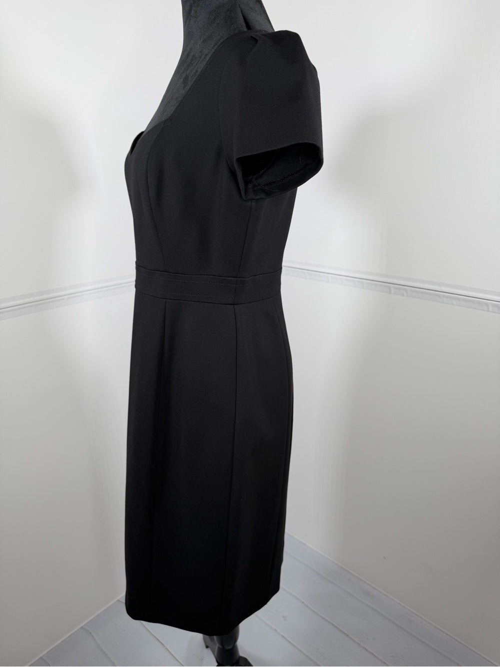 Brooks Brothers Ponte Sweetheart Neck Black Sheath Dress Size 8