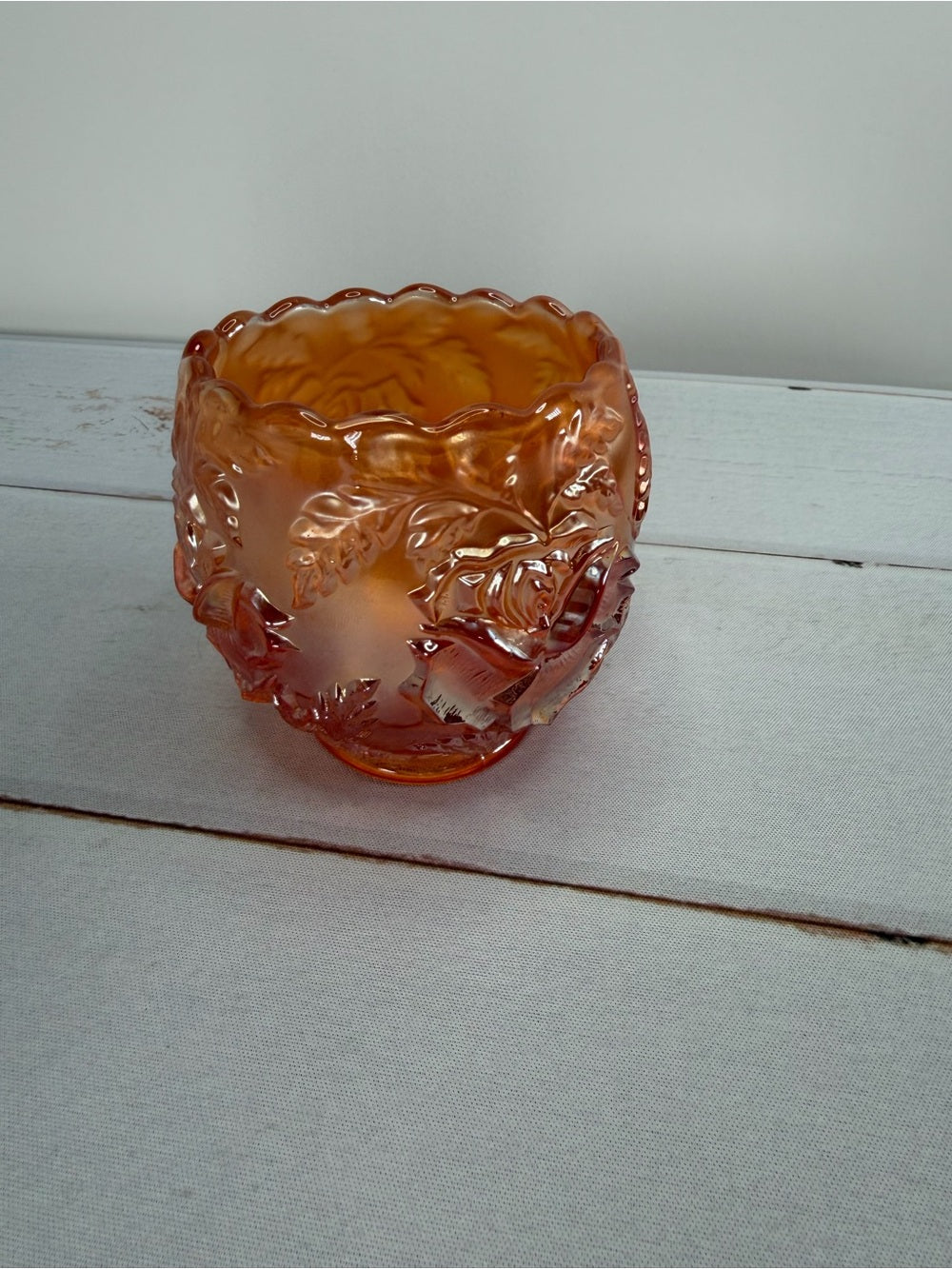 Antique 1910 Dugan Marigold "Wreath of Roses" Carnival Glass Small Rose Bowl