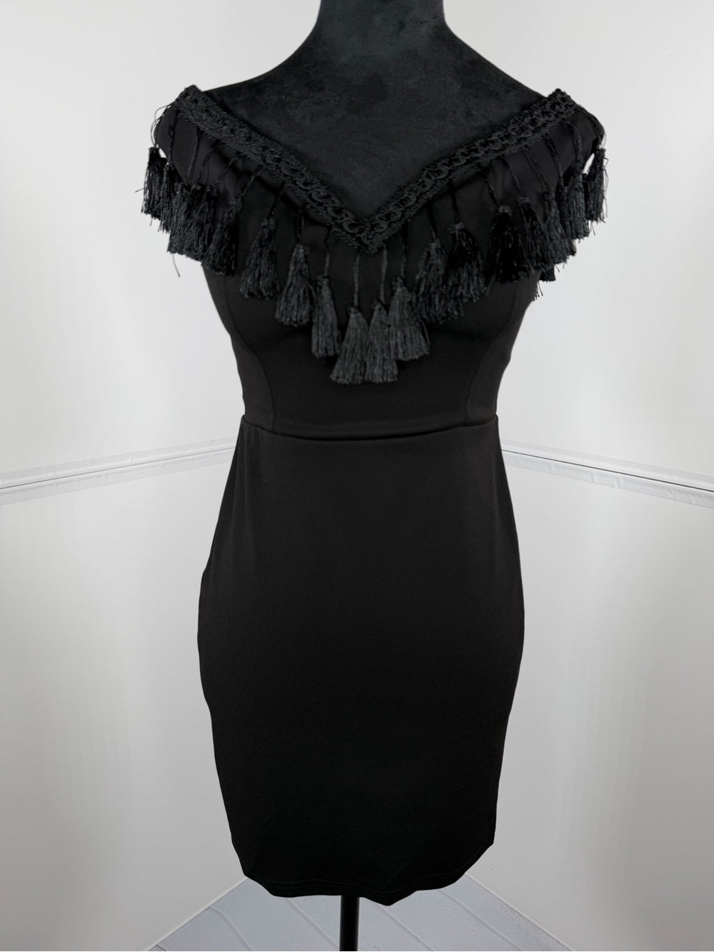 NWT Vera & Lucy Black Fringe Off Shoulder Bodycon Cocktail Dress Size Small