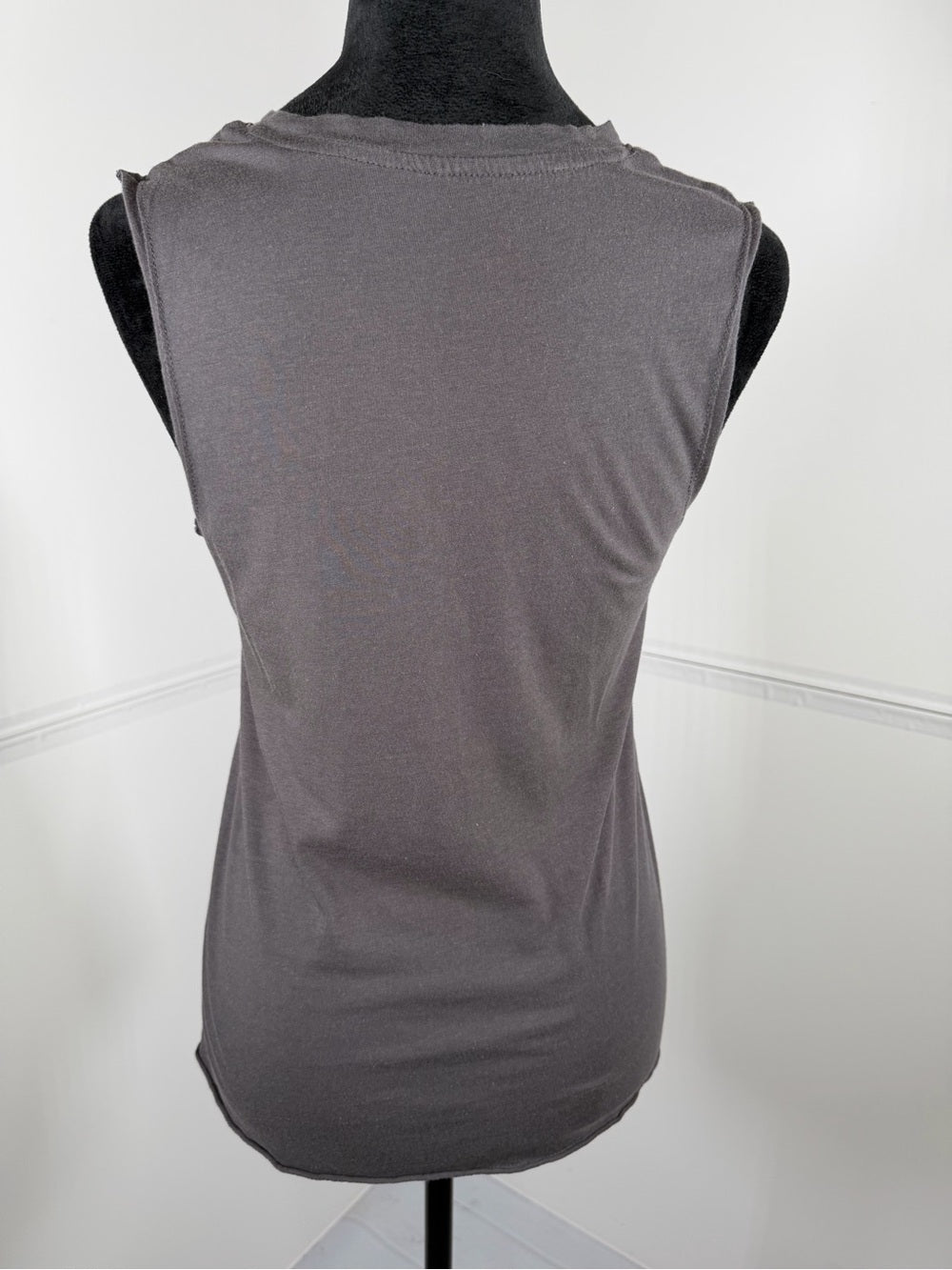 Zoe + Liv Daydream Graphic Muscle Tank Top Gray Sleeveless Size XS