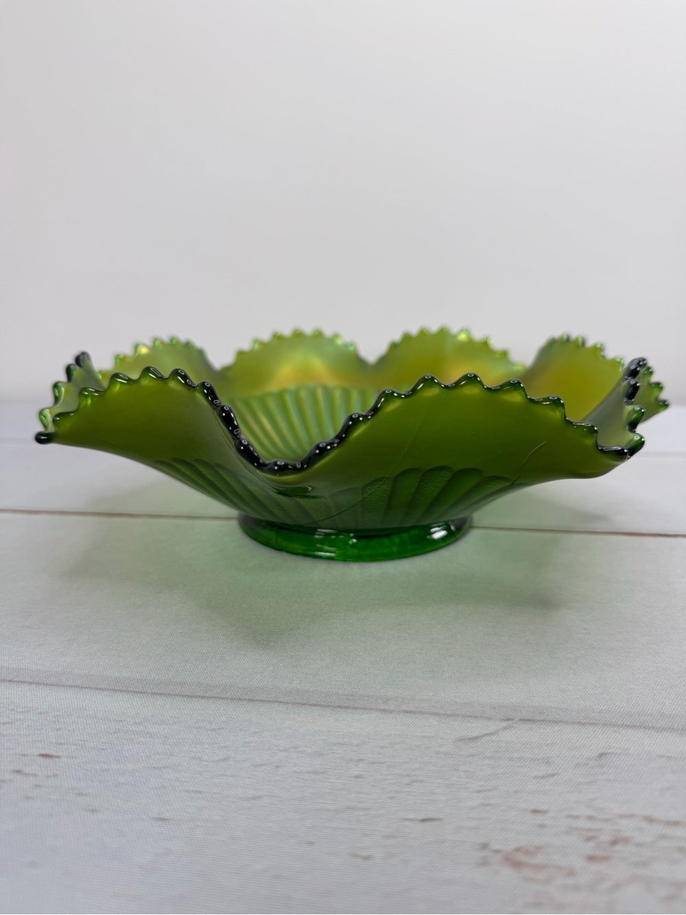 Antique Signed Northwood Green Stippled Rays Carnival Glass Ruffled Bowl Mark N