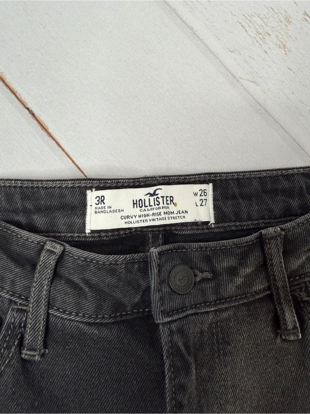 NWOT Hollister Curvy High-Rise Spliced Mom Jeans Size 3R