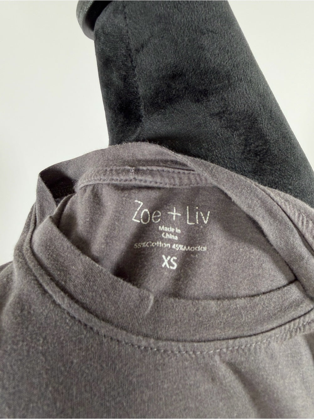 Zoe + Liv Daydream Graphic Muscle Tank Top Gray Sleeveless Size XS