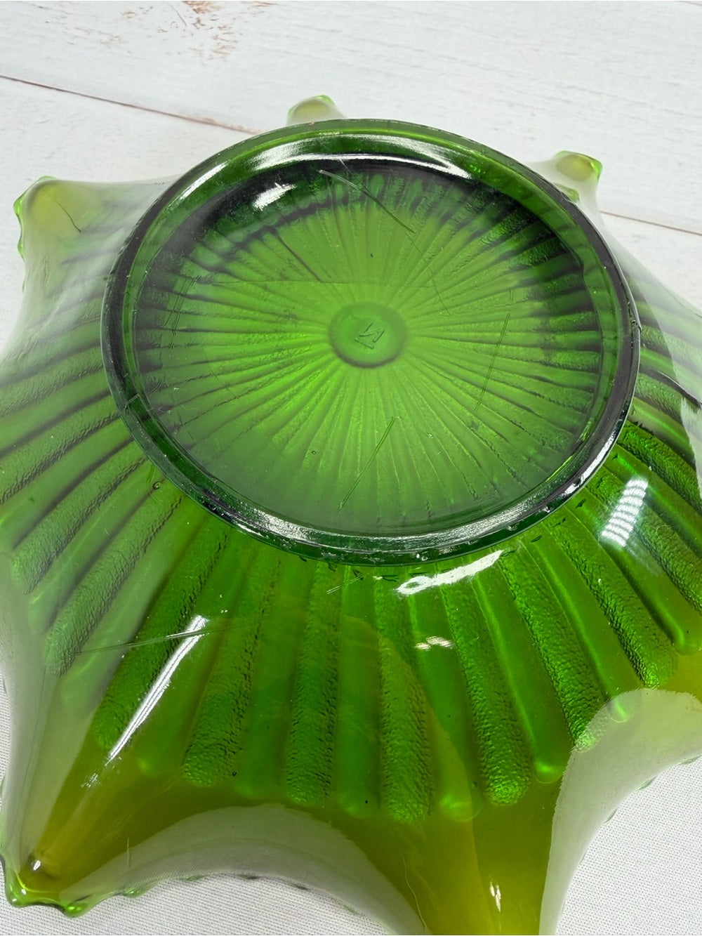 Antique Signed Northwood Green Stippled Rays Carnival Glass Ruffled Bowl Mark N