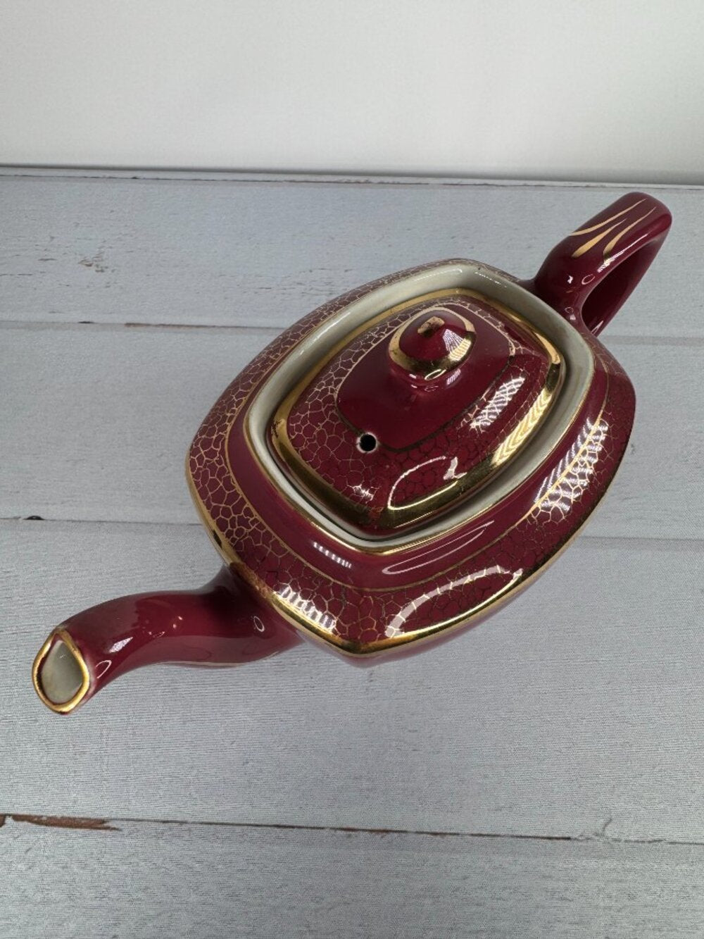 Vintage Hall China Hollywood Teapot #0113 6-Cup Maroon Gold USA